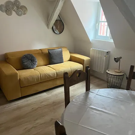 アパート レ アパルトゥマン ドゥ コイフュス コルマール