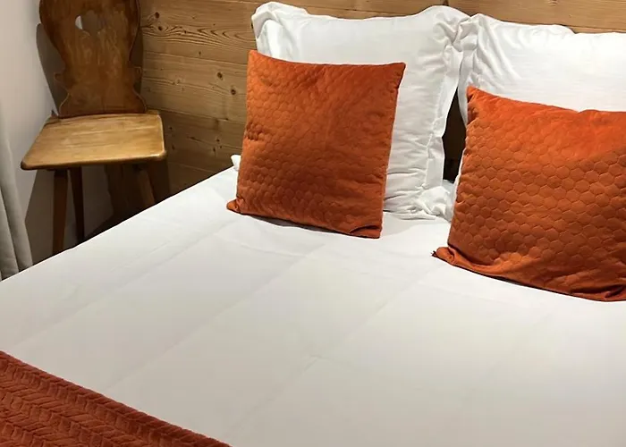 アパート レ アパルトゥマン ドゥ コイフュス *