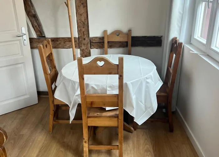 アパート レ アパルトゥマン ドゥ コイフュス コルマール